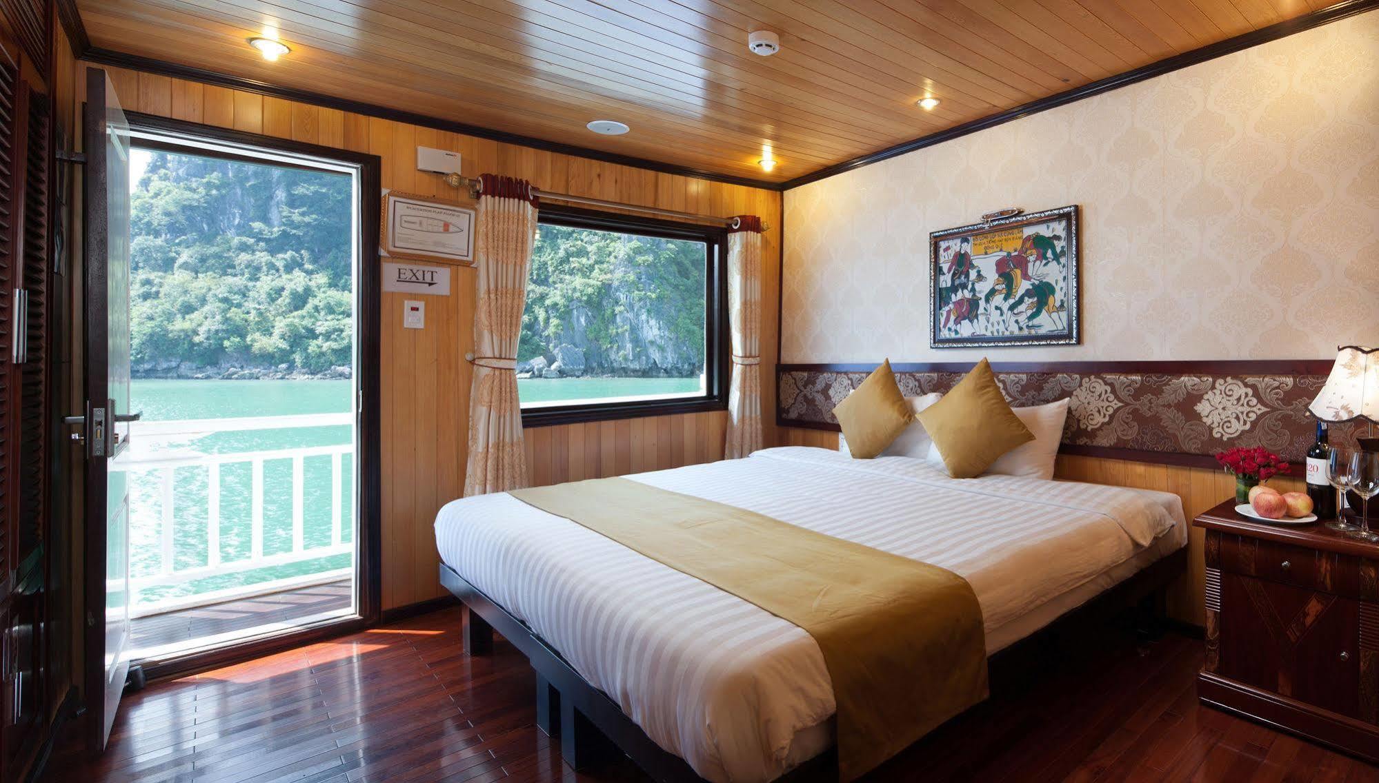 Legacy Cruise Hotel Ha Long Exterior photo